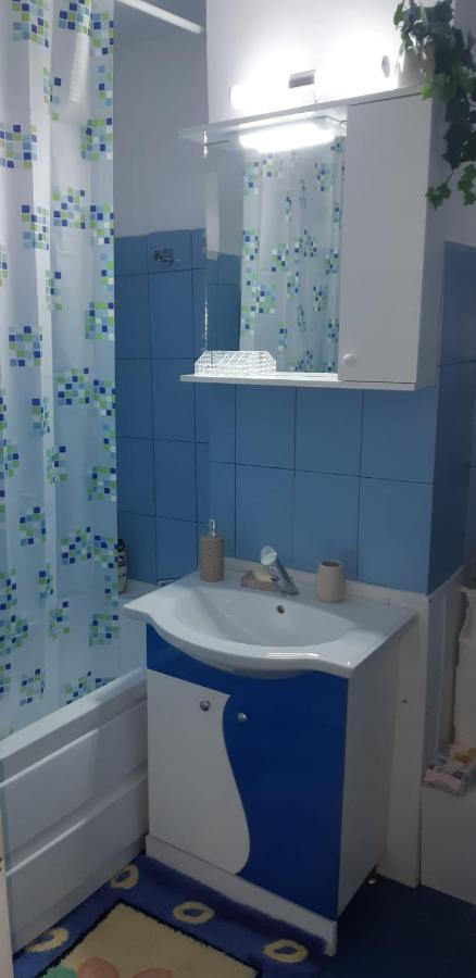 Hellen Apartament Targoviste Exterior foto